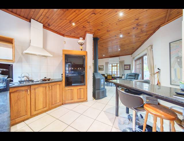 3 BEDROOM HOUSE FOR SALE IN BONZA BAY